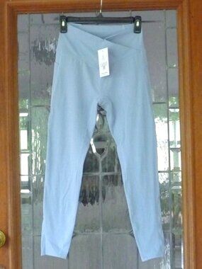 HALARA CROSSOVER POCKET LEGGINGS SIZE MEDIUM